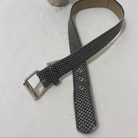 Silver Sparkle Belt 36 1/2 NWT Zipper Edge - Picture 2 of 5
